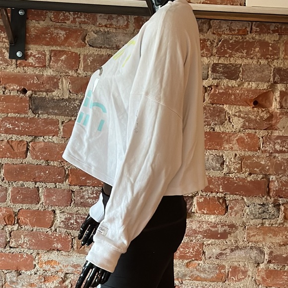 New With Tags Calvin Klein Performance Women’s Crop Pullover Sweatshirt - Picture 4 of 5